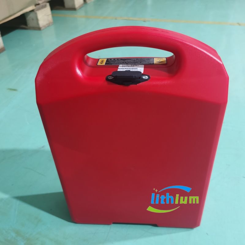 Batteria agli ioni di litio per carrelli elevatori elettrici di colore nero con capacità 30Ah Voltaggio 24V